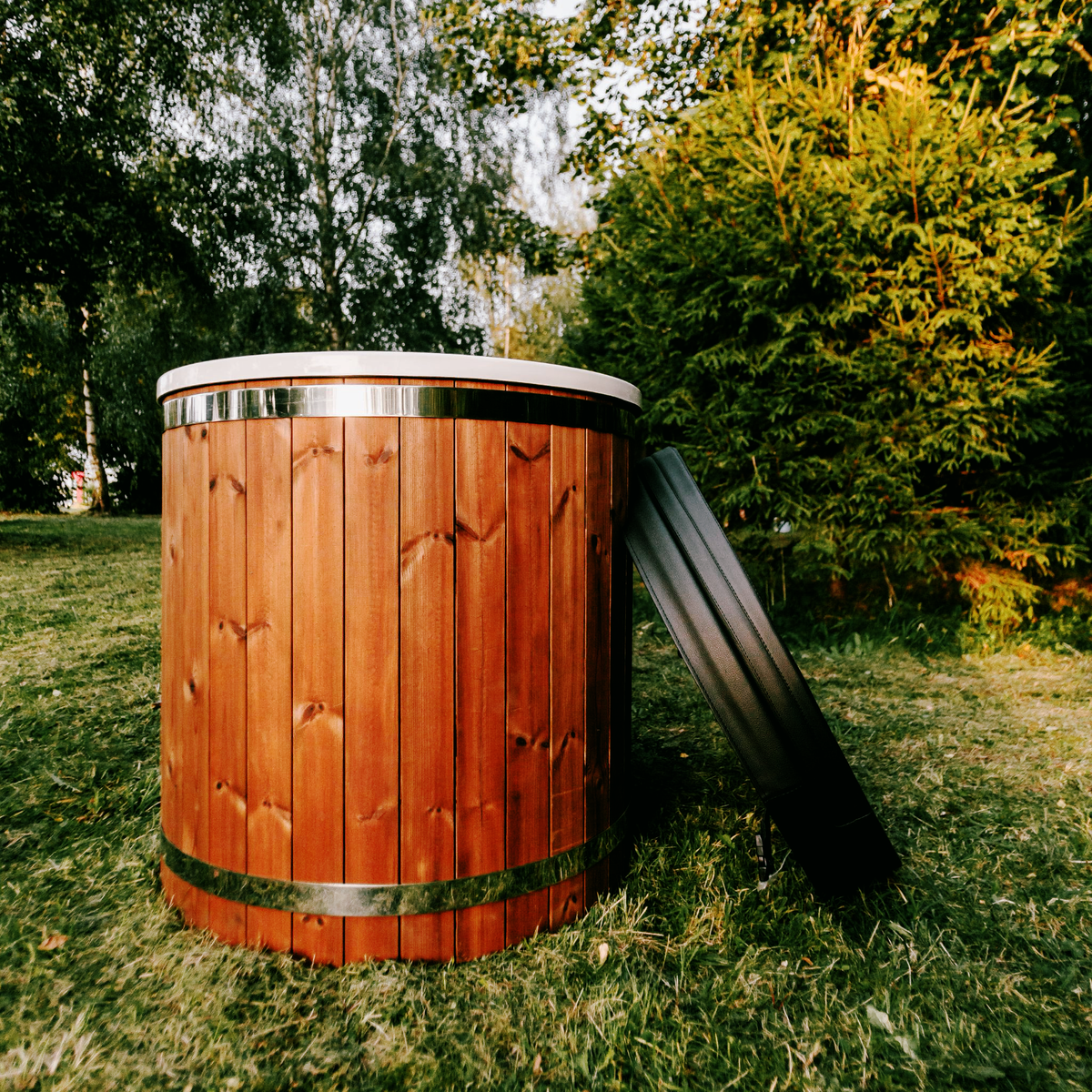 Fiberglass Single-Person Cold Water Tub
