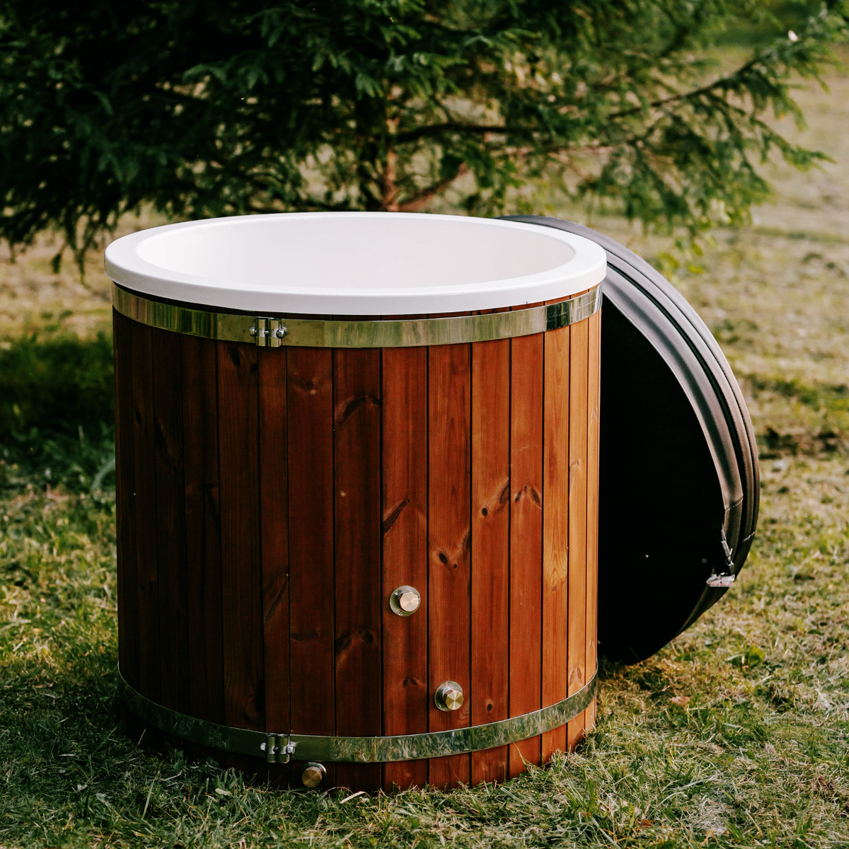 Fiberglass Single-Person Cold Water Tub