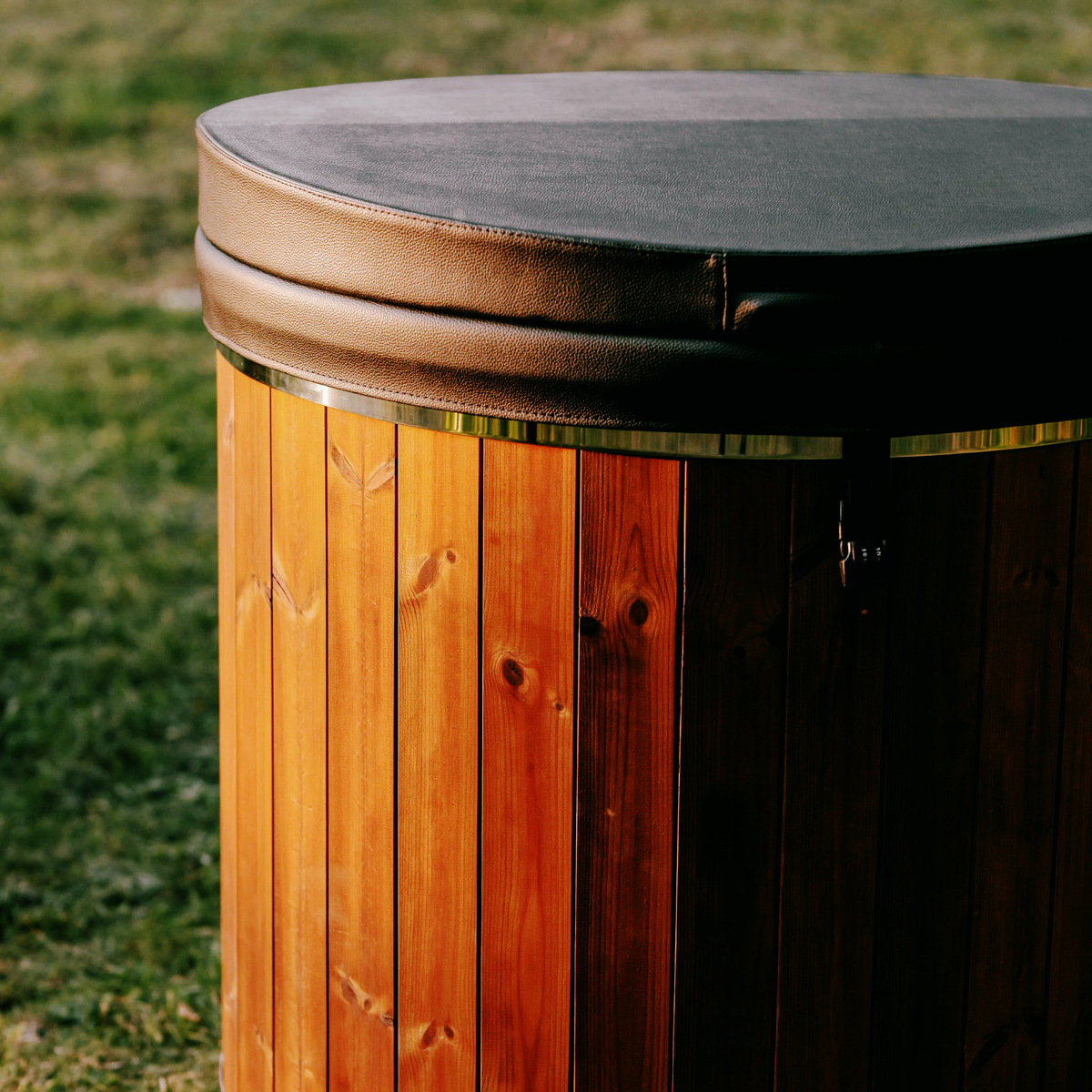 Fiberglass Single-Person Cold Water Tub
