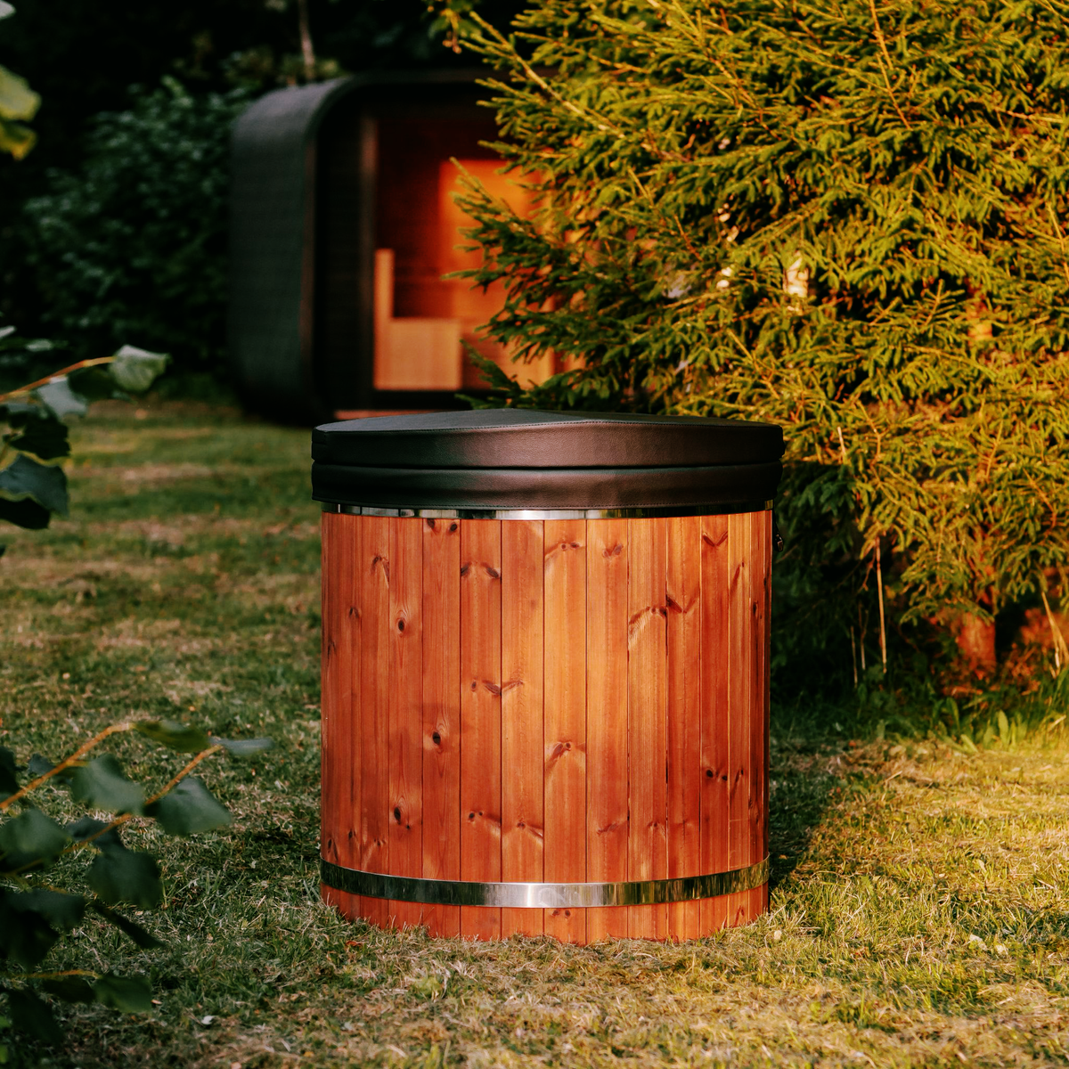 Fiberglass Single-Person Cold Water Tub