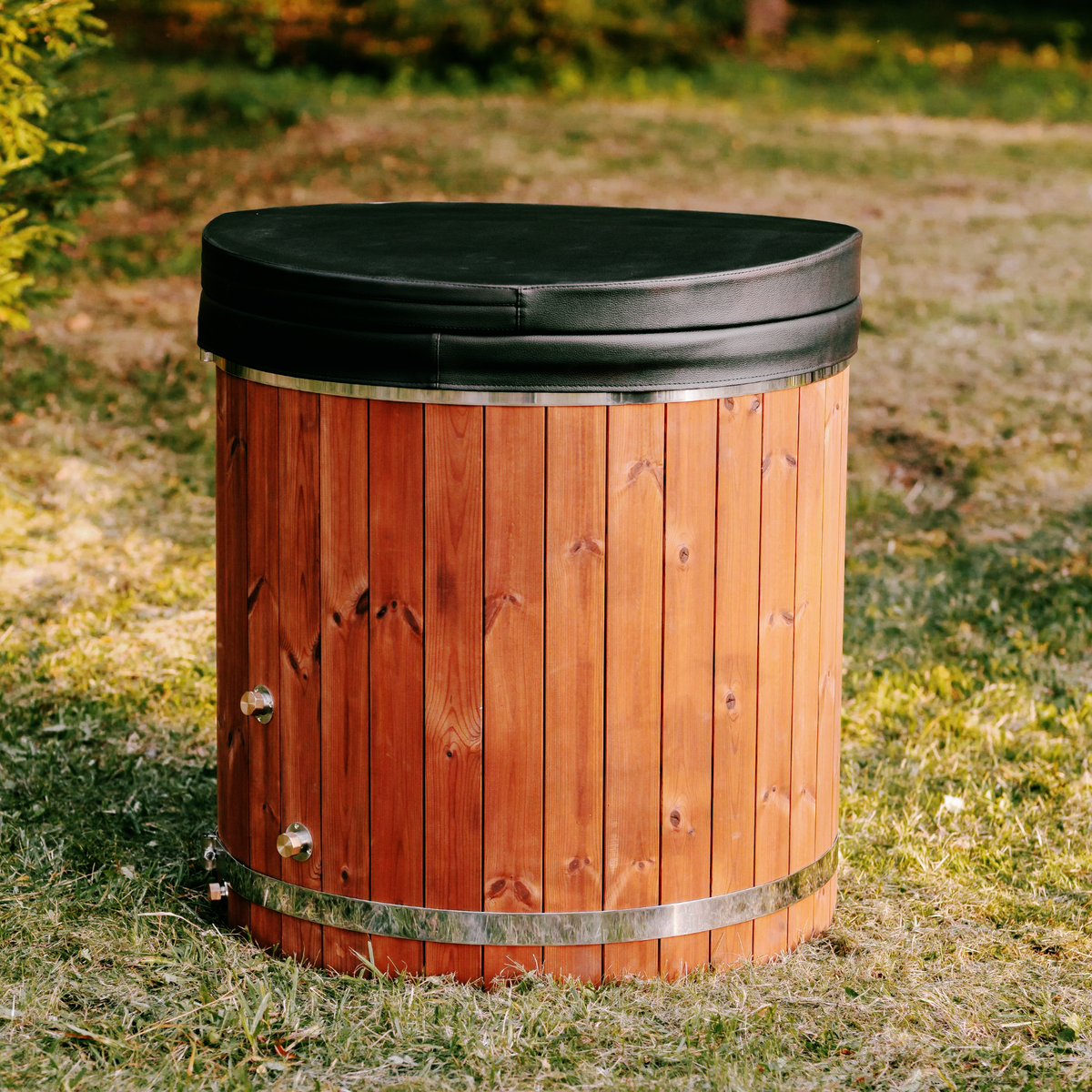 Fiberglass Single-Person Cold Water Tub